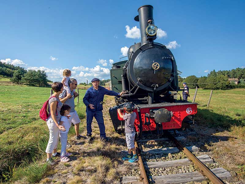 Embarquer A Bord Du Train A Vapeur Le Plus Haut De France Auvergne Vacances