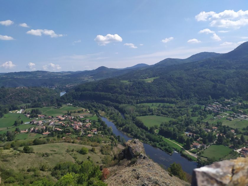 Vue sur la Loire depuis le Château d’Artias