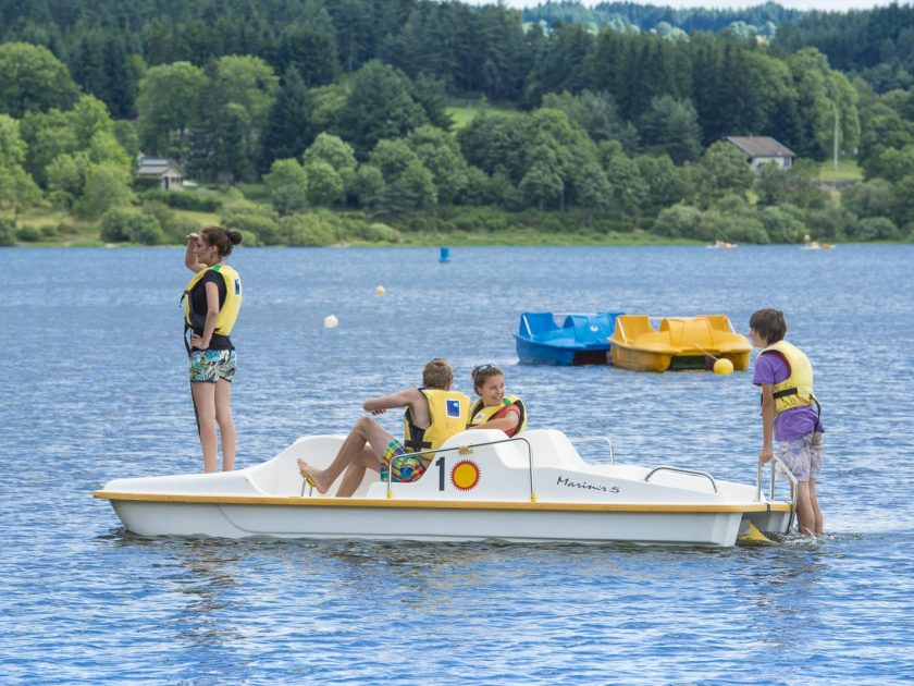 Pédalo au Lac de Lavalette