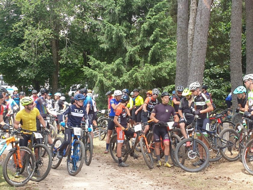 Arrivée du Raid VTT des Monts d’Ardèche au Lac de Devesset