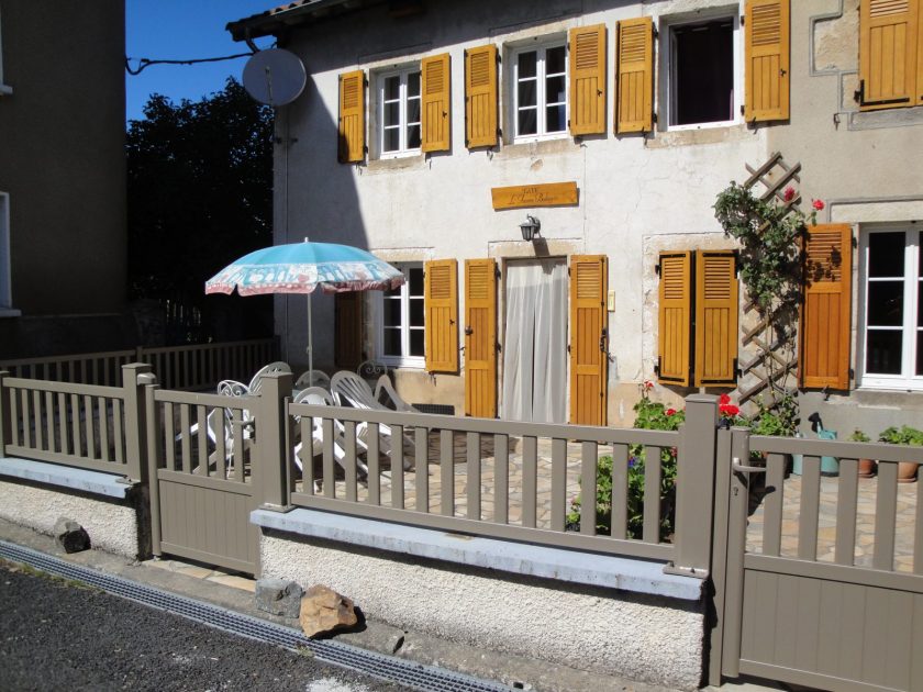 HEB_ Gîte de l’Ancienne boulangerie_façade entrée