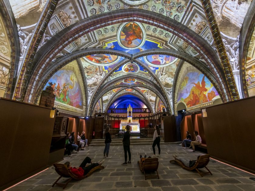 Groupes : Demi-journée : Hôtel-Dieu, centre d’Art numérique, spectacle de lumières_Le Puy-en-Velay