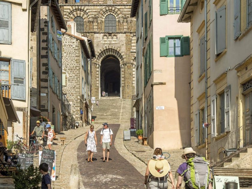 Groupes : Journée du Puy-en-Velay à la Chaise-Dieu_Le Puy-en-Velay