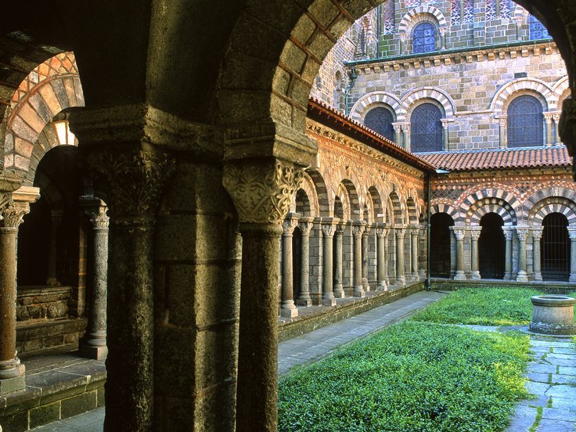 Le Cloître