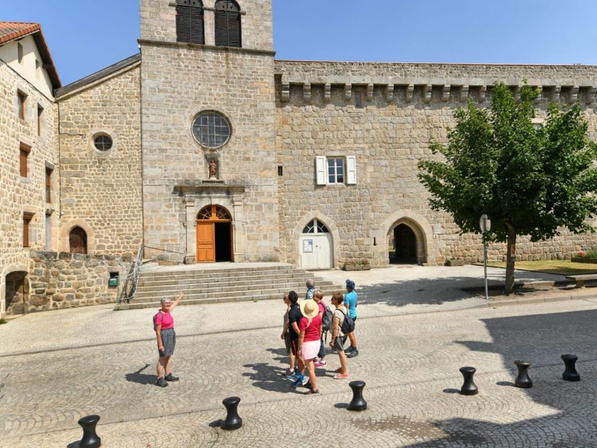 Eglise et Château prieuré clunisien