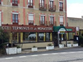 HOT_Hôtel restaurant “Monastère et Terminus”_ façade